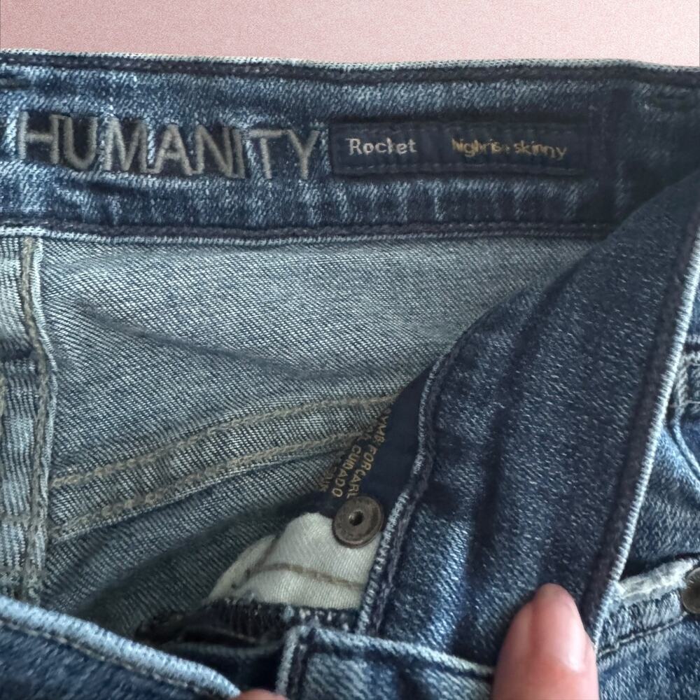 Citizens of Humanity Busted Knee High Rise Skinny Jeans - Picture 4 of 6